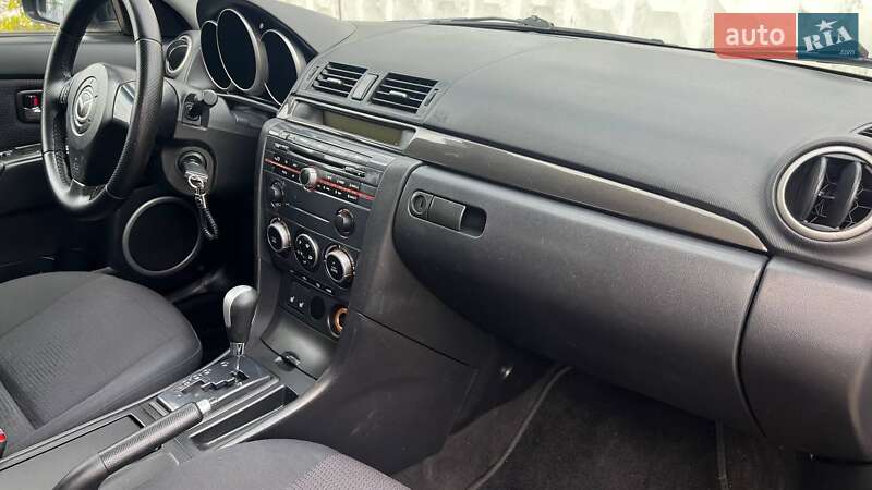Седан Mazda 3 2008 в Киеве