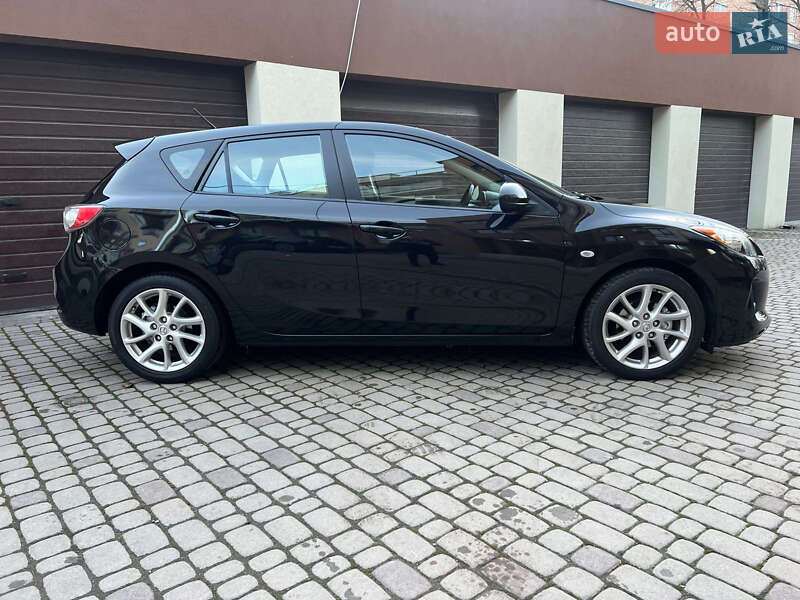 Хэтчбек Mazda 3 2011 в Коломые