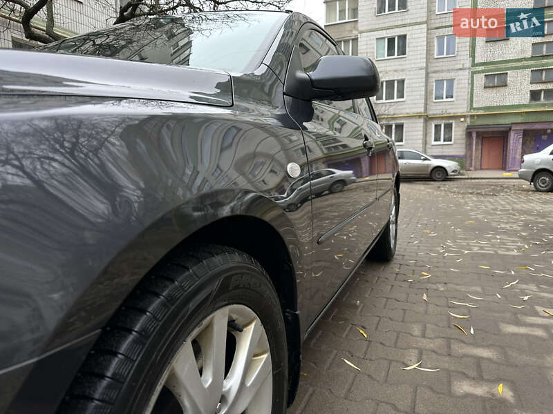Седан Mazda 3 2007 в Сумах