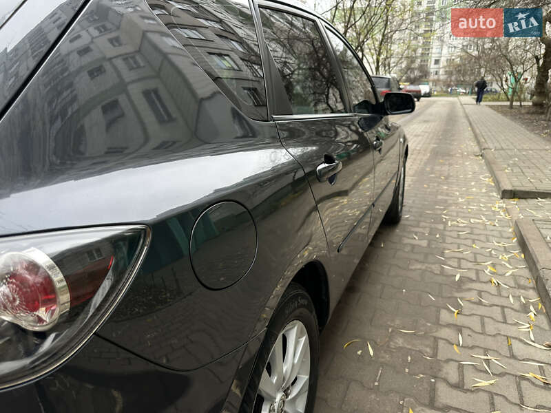 Седан Mazda 3 2007 в Сумах