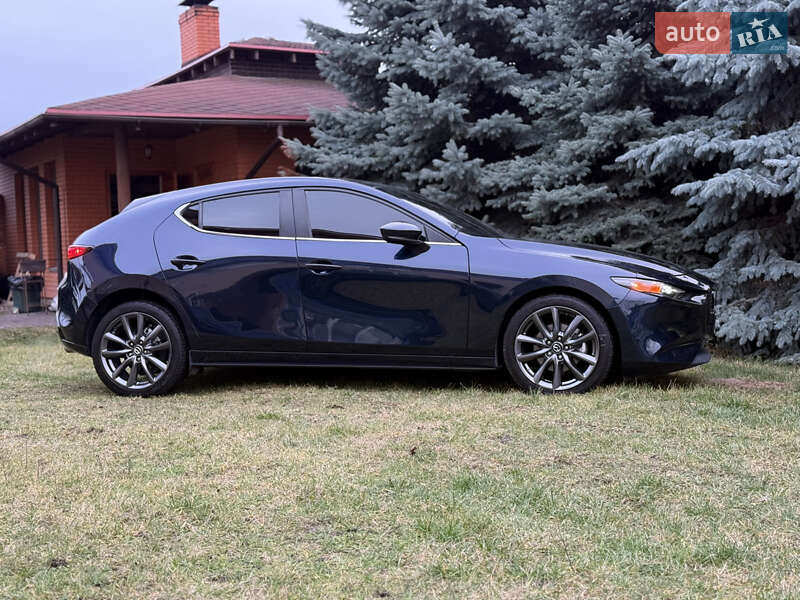 Хэтчбек Mazda 3 2019 в Киеве