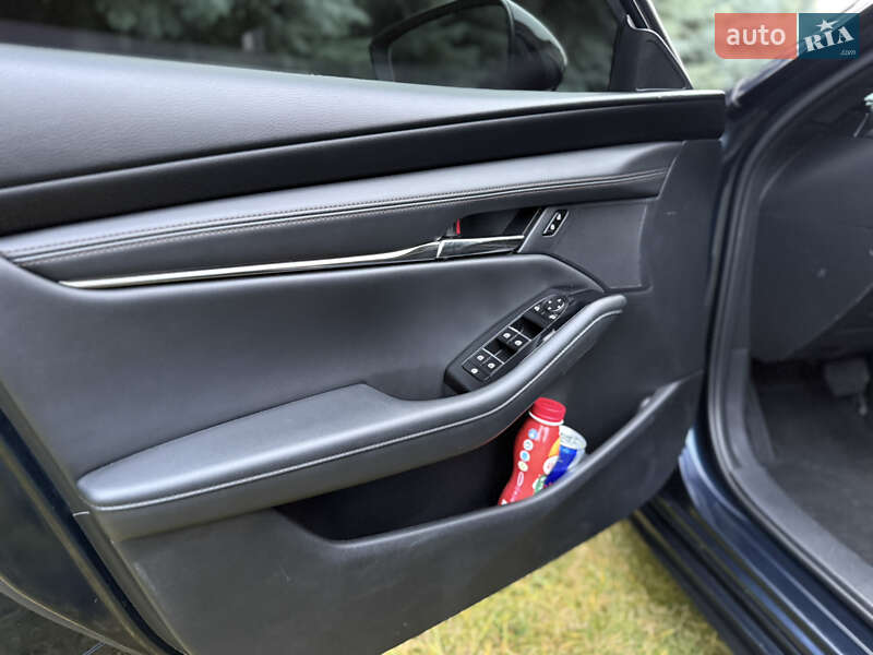 Хэтчбек Mazda 3 2019 в Киеве