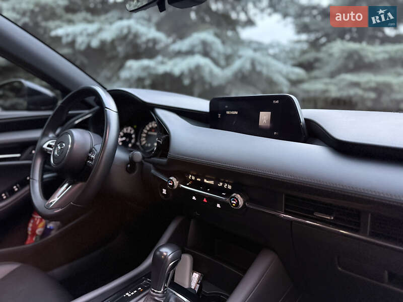 Хэтчбек Mazda 3 2019 в Киеве