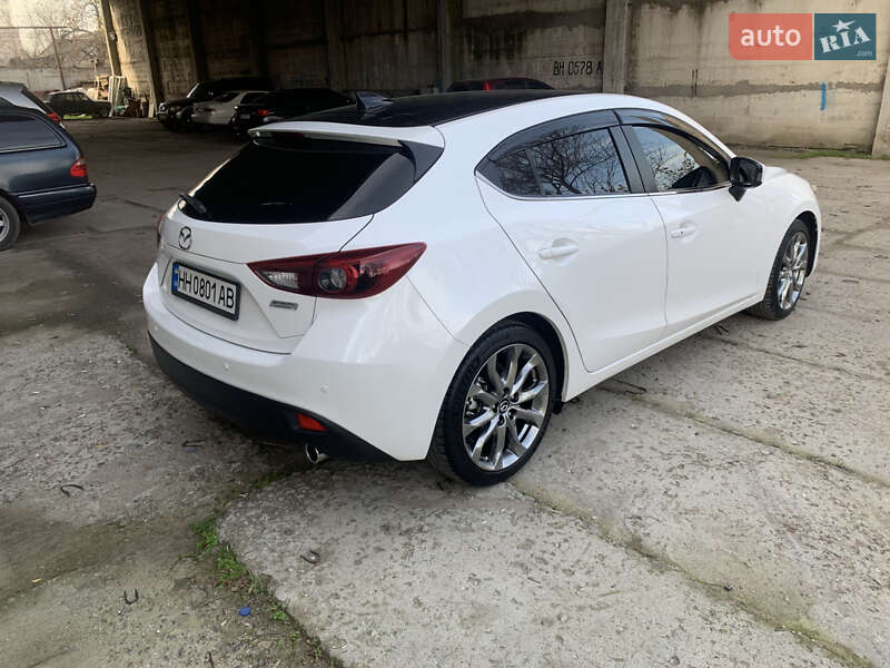 Хэтчбек Mazda 3 2015 в Одессе