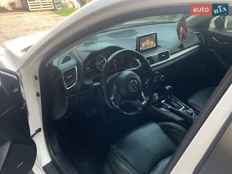 Хэтчбек Mazda 3 2015 в Одессе