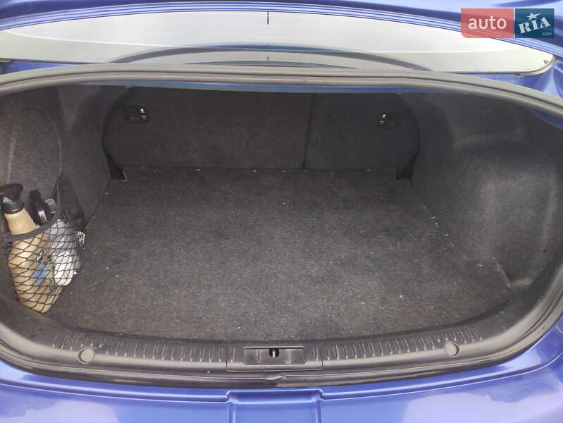 Седан Mazda 3 2008 в Києві