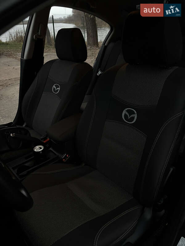 Седан Mazda 3 2008 в Прилуках