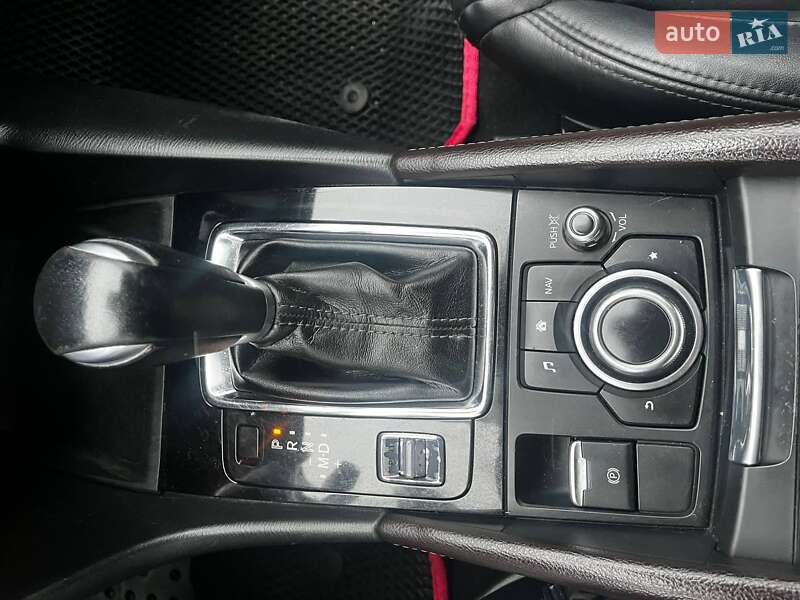 Седан Mazda 3 2017 в Днепре