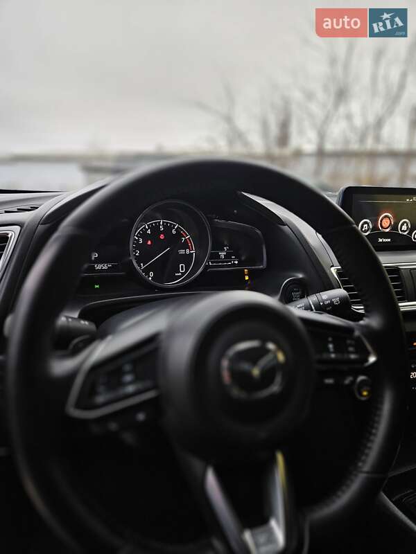 Хетчбек Mazda 3 2018 в Львові фото 16 Хетчбек Mazda 3 2018 в Львові