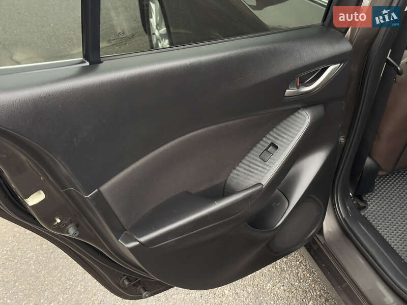 Хетчбек Mazda 3 2014 в Тернополі