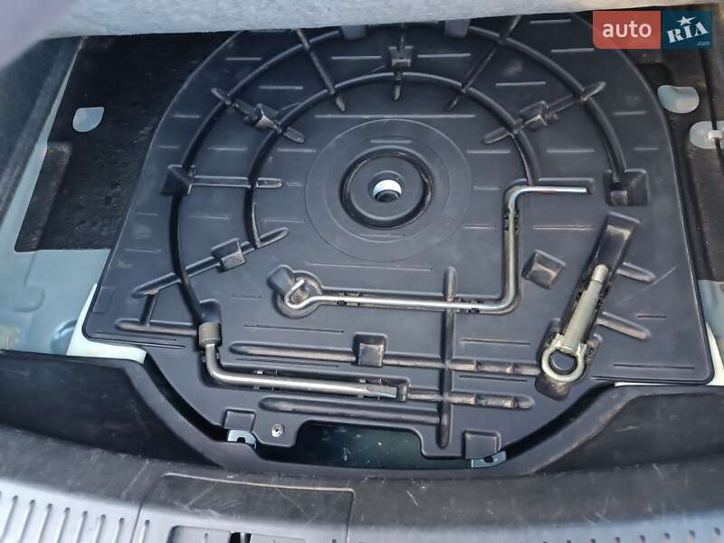 Седан Mazda 3 2005 в Надвірній