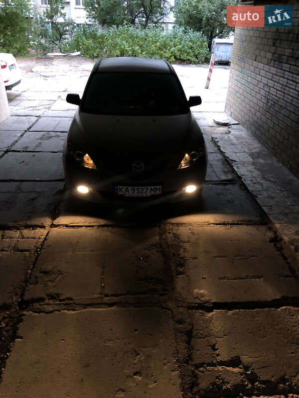 Хэтчбек Mazda 3 2004 в Киеве