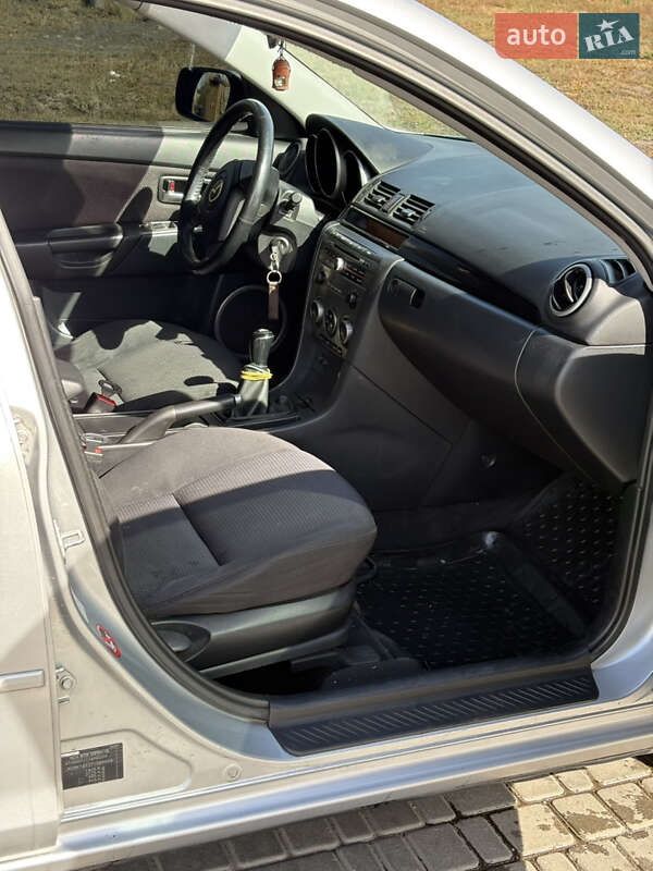 Хетчбек Mazda 3 2007 в Миколаївці