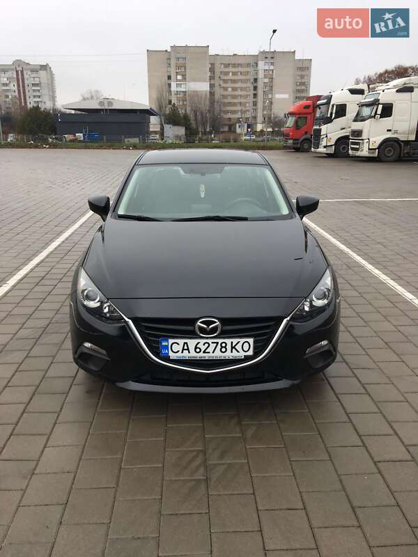 Седан Mazda 3 2015 в Черкассах