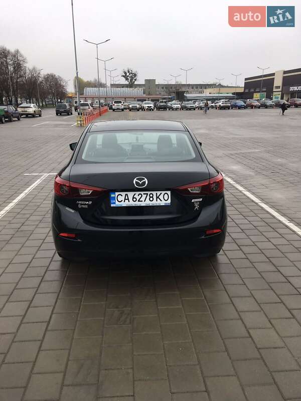 Седан Mazda 3 2015 в Черкассах