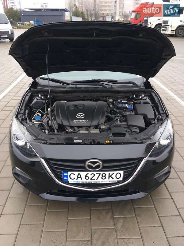 Седан Mazda 3 2015 в Черкассах