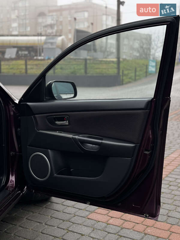 Седан Mazda 3 2007 в Тернополі