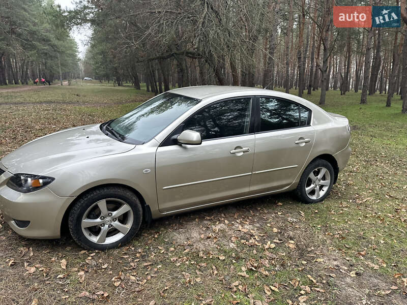 Седан Mazda 3 2005 в Кропивницькому