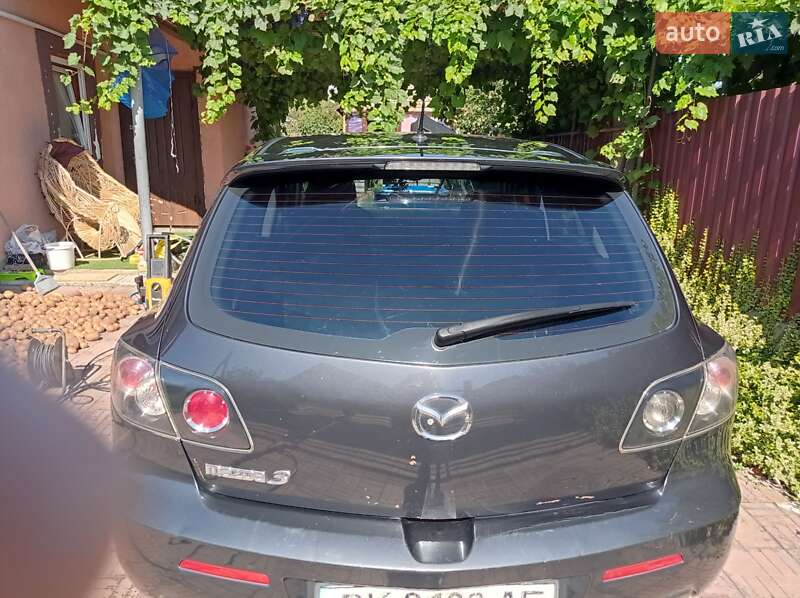 Хэтчбек Mazda 3 2006 в Вараше