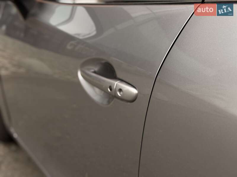 Хетчбек Mazda 3 2015 в Києві фото 8 Хетчбек Mazda 3 2015 в Києві