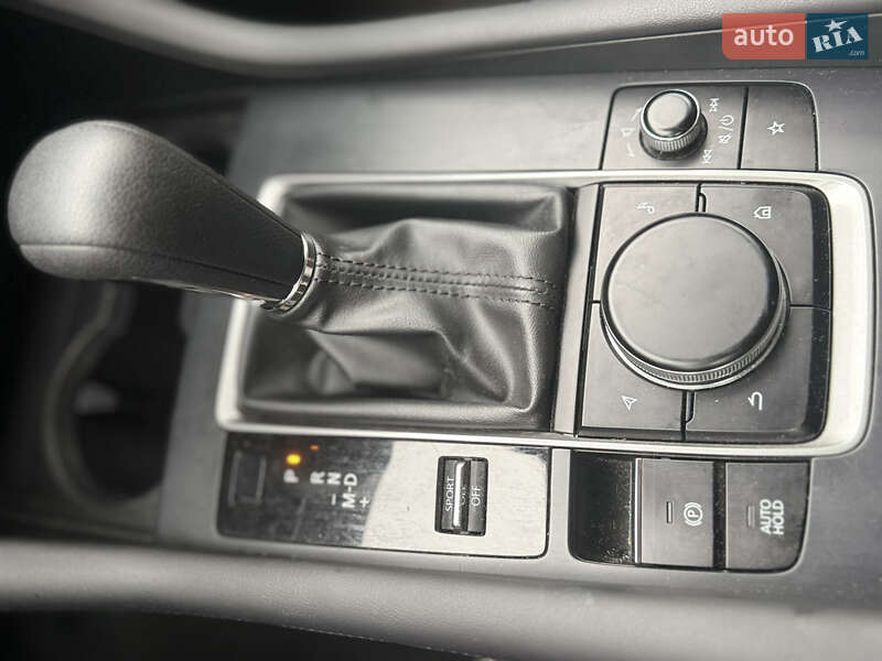 Седан Mazda 3 2019 в Киеве