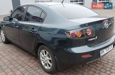 Седан Mazda 3 2006 в Ровно