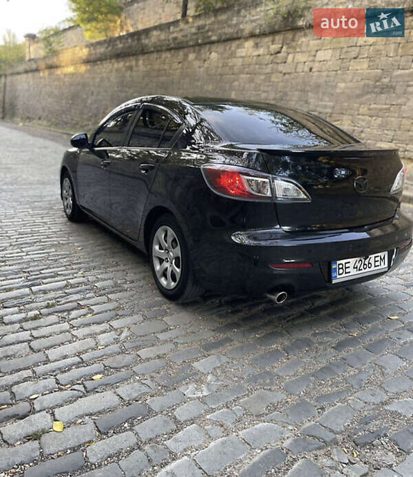 Седан Mazda 3 2012 в Миколаєві
