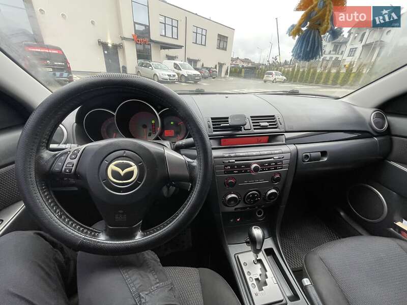 Седан Mazda 3 2007 в Ровно
