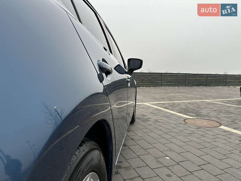 Седан Mazda 3 2017 в Мукачево