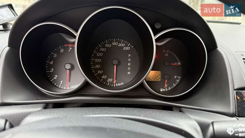 Хэтчбек Mazda 3 2004 в Киеве