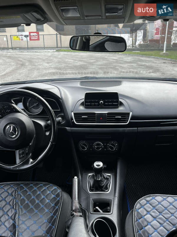 Седан Mazda 3 2013 в Кропивницькому