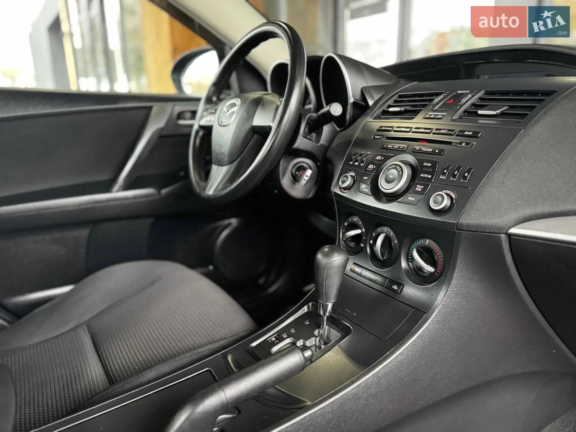 2011 Mazda 3 - мініатюра 28