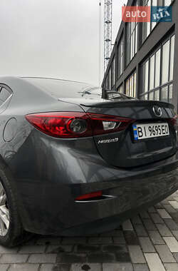 Седан Mazda 3 2013 в Полтаве