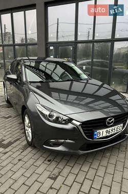 Седан Mazda 3 2013 в Полтаве