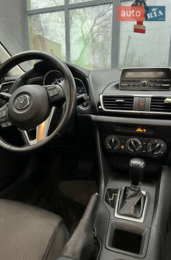 Седан Mazda 3 2013 в Полтаве