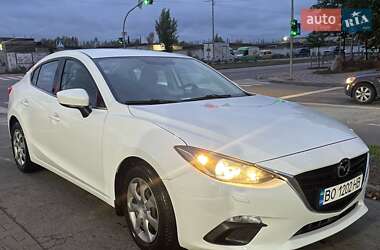 Седан Mazda 3 2015 в Києві