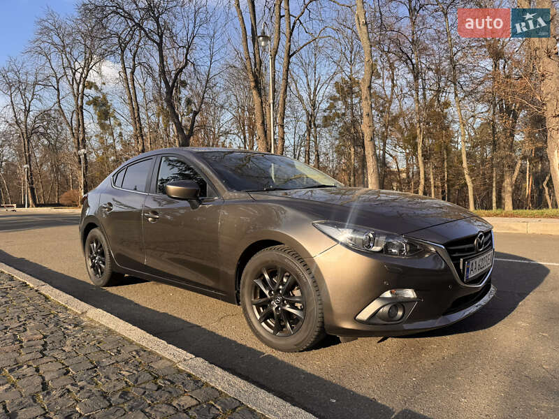 Седан Mazda 3 2015 в Києві