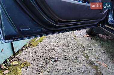 Седан Mazda 3 2006 в Ровно