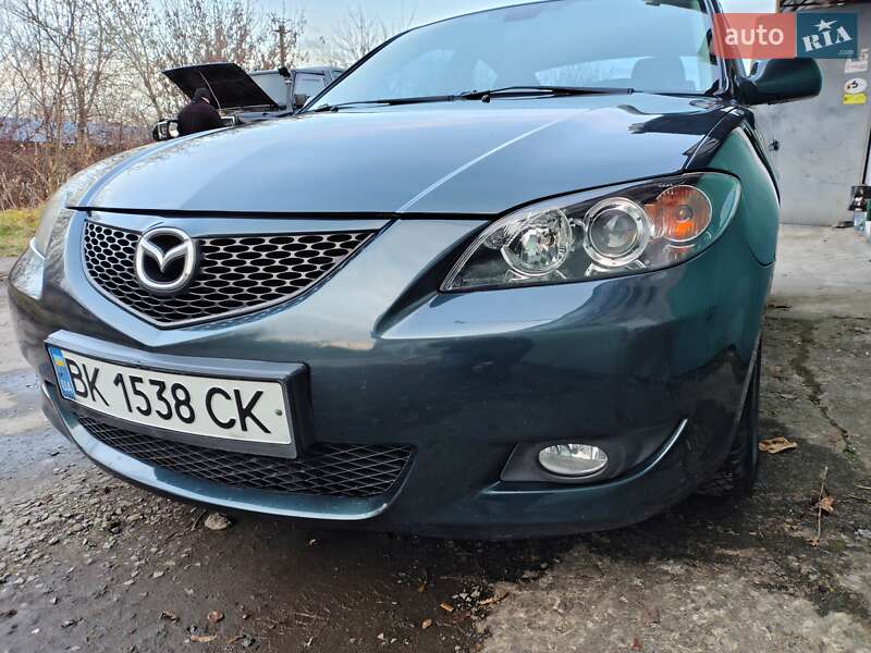 Седан Mazda 3 2006 в Ровно