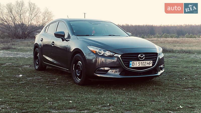 Хэтчбек Mazda 3 2017 в Киеве
