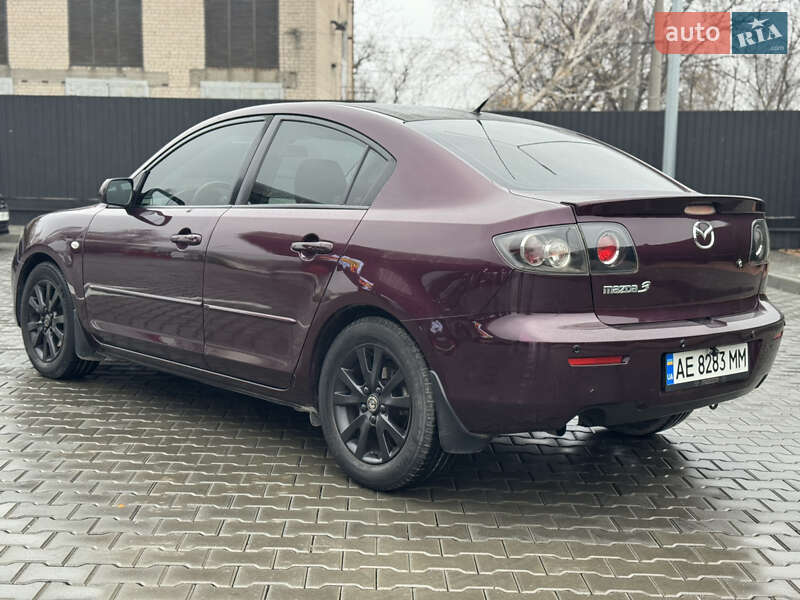 Седан Mazda 3 2008 в Днепре