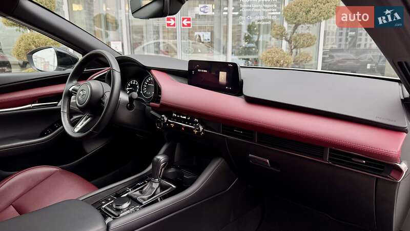 Хэтчбек Mazda 3 2024 в Чернигове