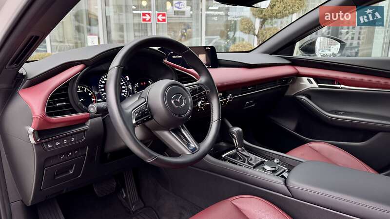 Хэтчбек Mazda 3 2024 в Чернигове