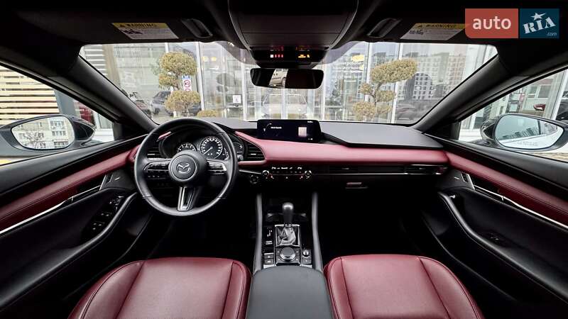 Хэтчбек Mazda 3 2024 в Чернигове