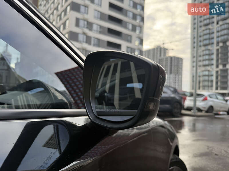 Седан Mazda 3 2019 в Киеве