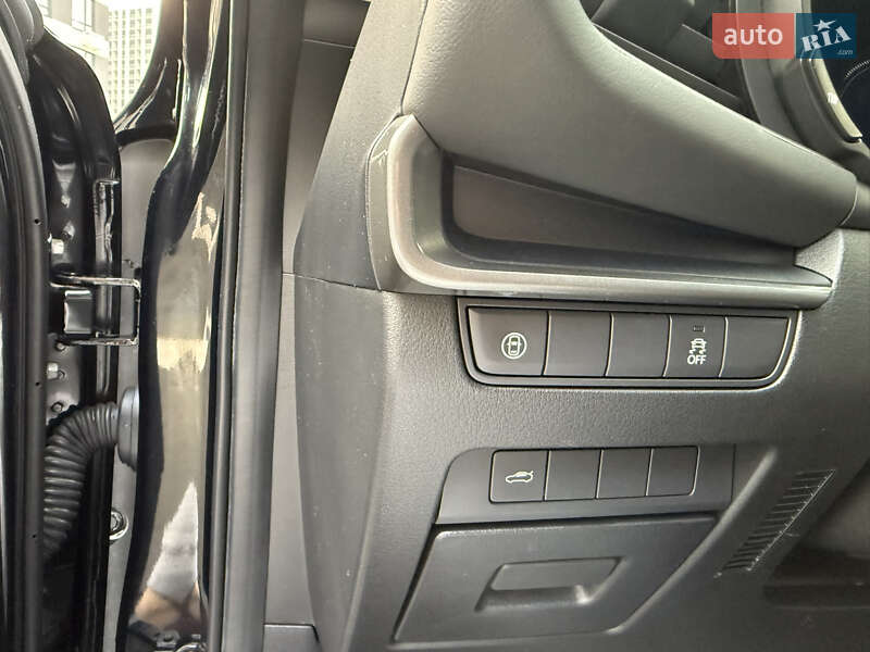 Седан Mazda 3 2019 в Киеве