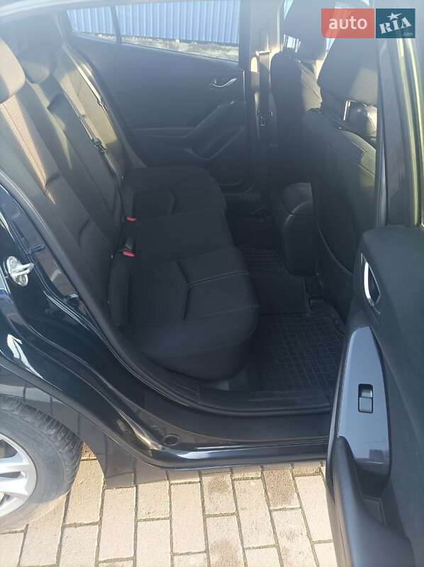 Хэтчбек Mazda 3 2017 в Калуше