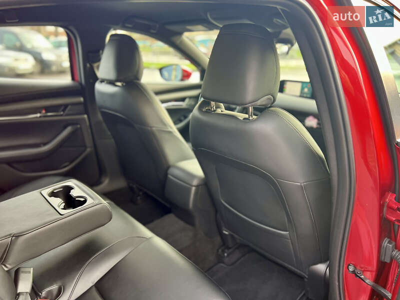 Хэтчбек Mazda 3 2019 в Киеве