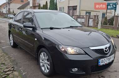 Седан Mazda 3 2007 в Хусті