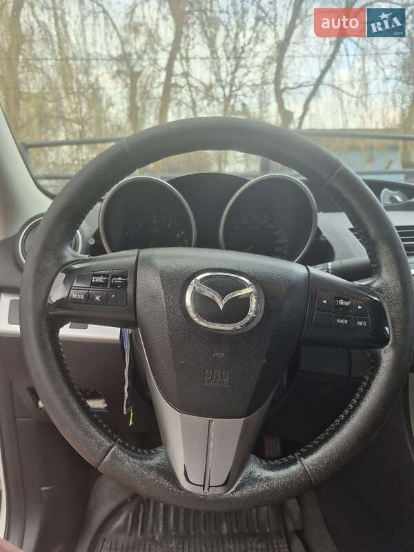 Седан Mazda 3 2010 в Виннице